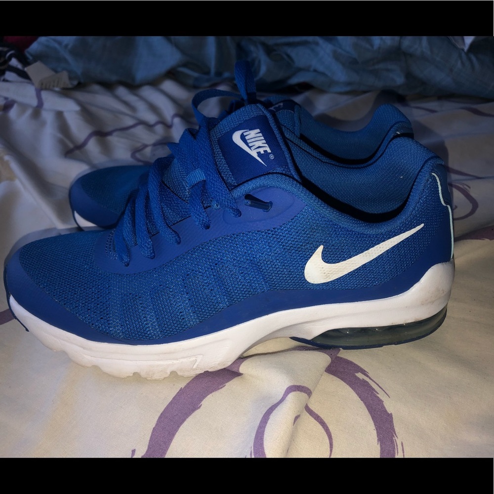 Nike Invigor Air Max